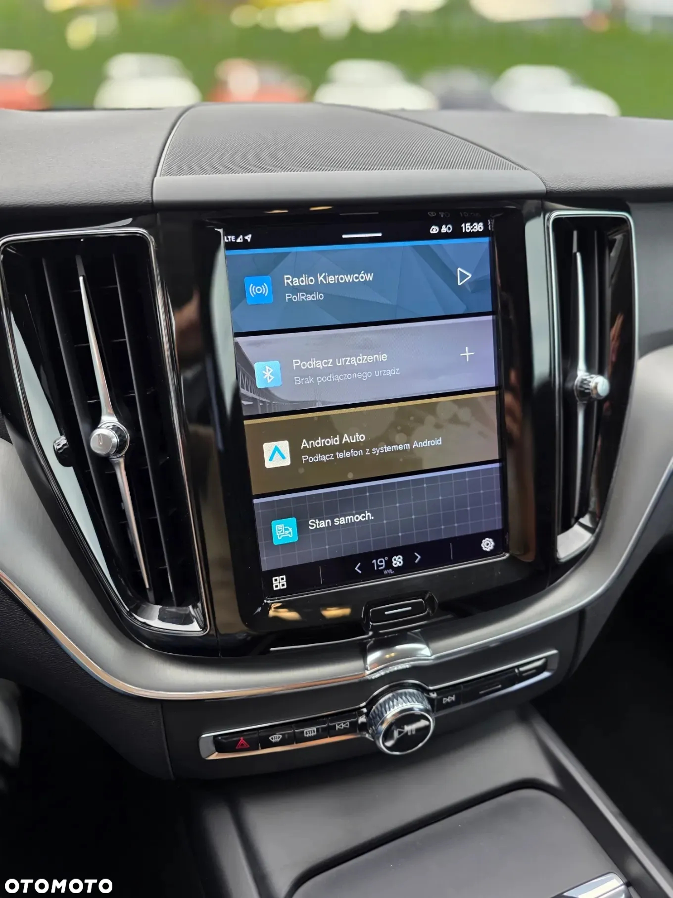Volvo XC 60 D4 Momentum Pro - 27