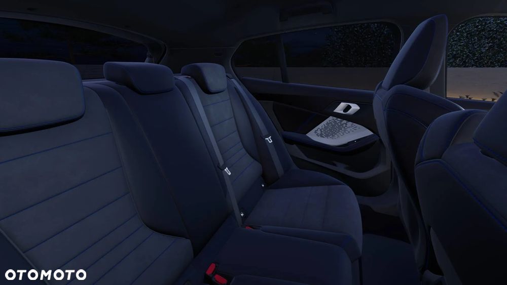 BMW Seria 1 120 mHEV - 13