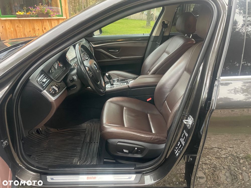 BMW Seria 5 520d xDrive Luxury Line - 9
