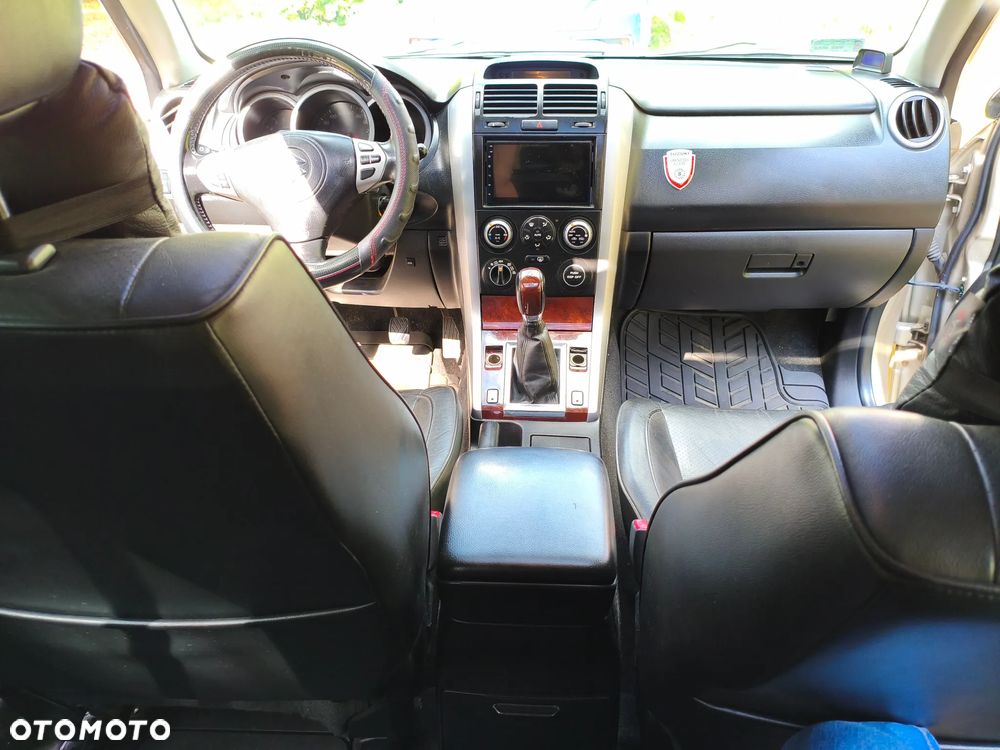 Suzuki Grand Vitara 2.0 De luxe - 12