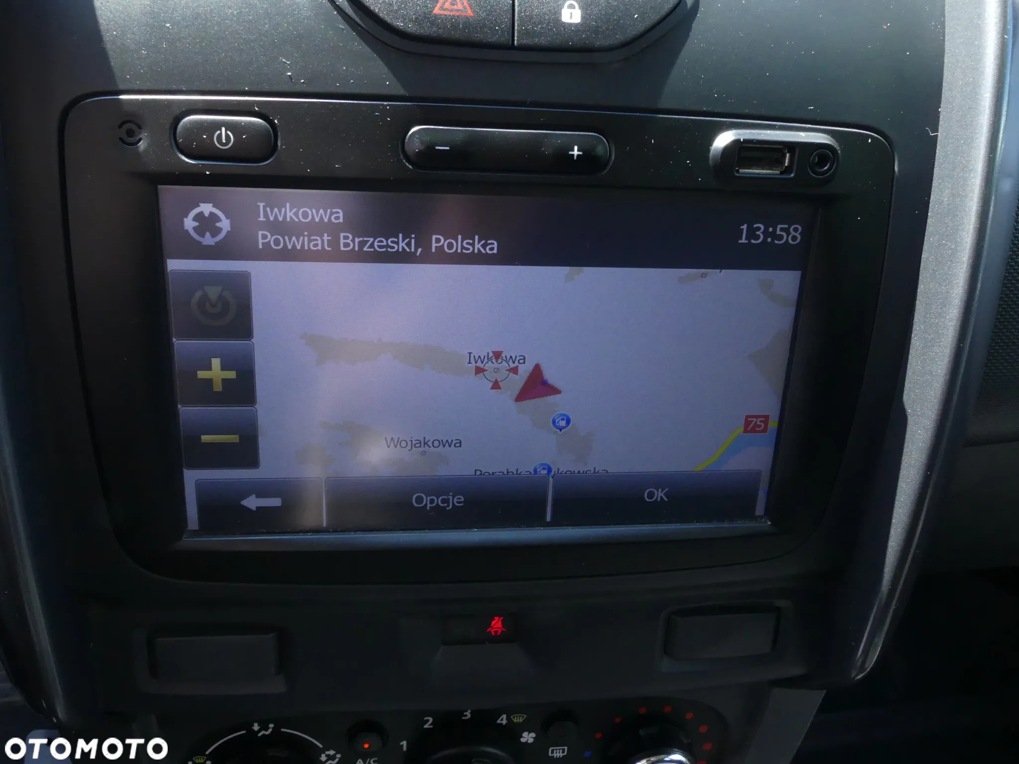 Dacia Duster 1.6 Laureate 4x4 - 28