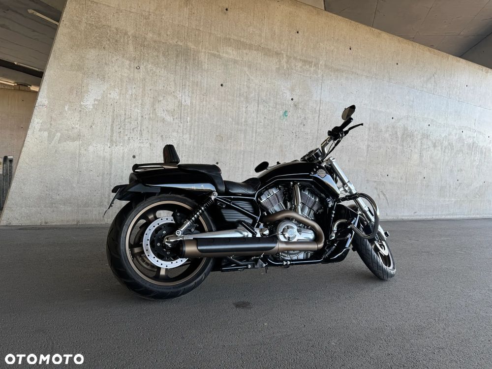 Harley-Davidson V-Rod Muscle - 2