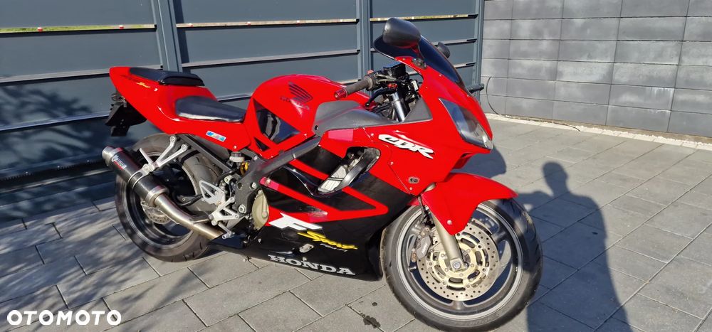 Honda CBR - 9
