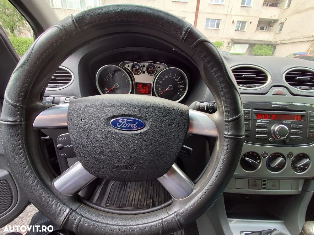 Ford Focus 1.6 16V Trend - 7
