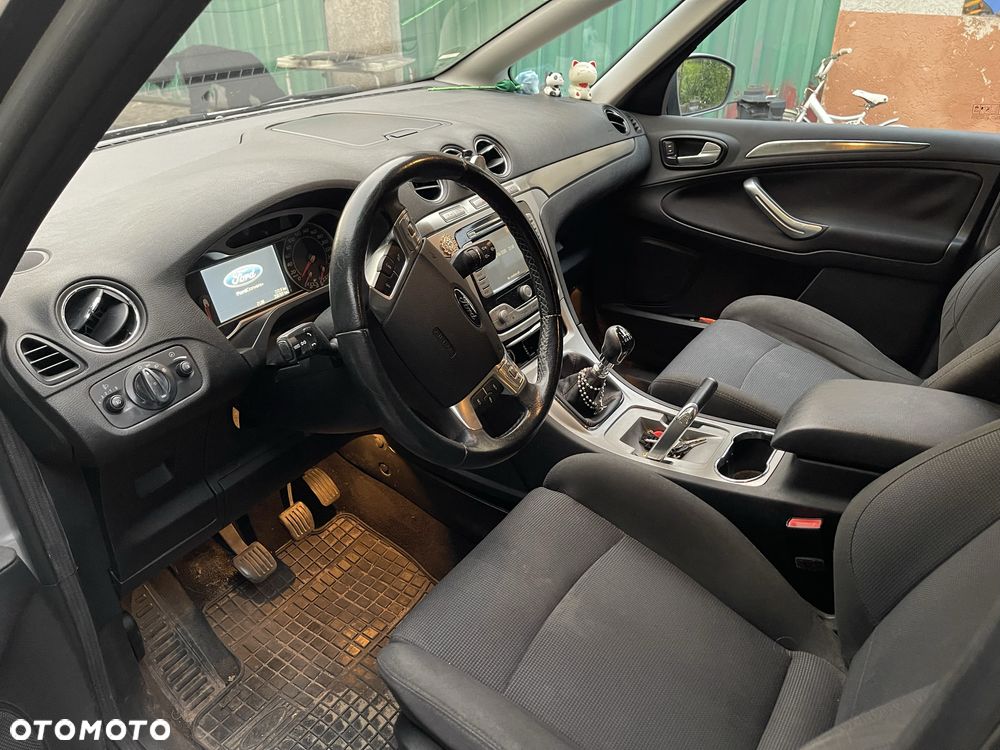Ford S-Max - 8