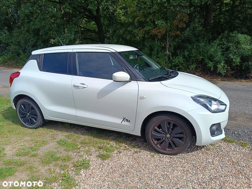Suzuki Swift 1.2 Dualjet Hybrid Allgrip Comfort - 3