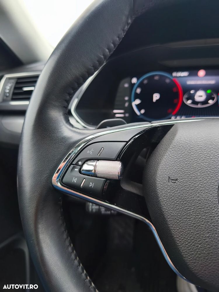 Skoda Superb 2.0 TDI 4x4 DSG Premium Edition - 14