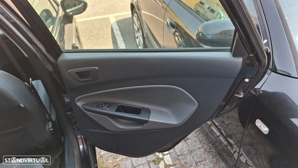 Ford Fiesta 1.4 TDCI Titanium - 14
