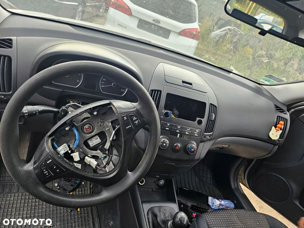 DESKA KONSOLA KOKPIT PASY HYUNDAI I30 EU 09 KOMBI - 3
