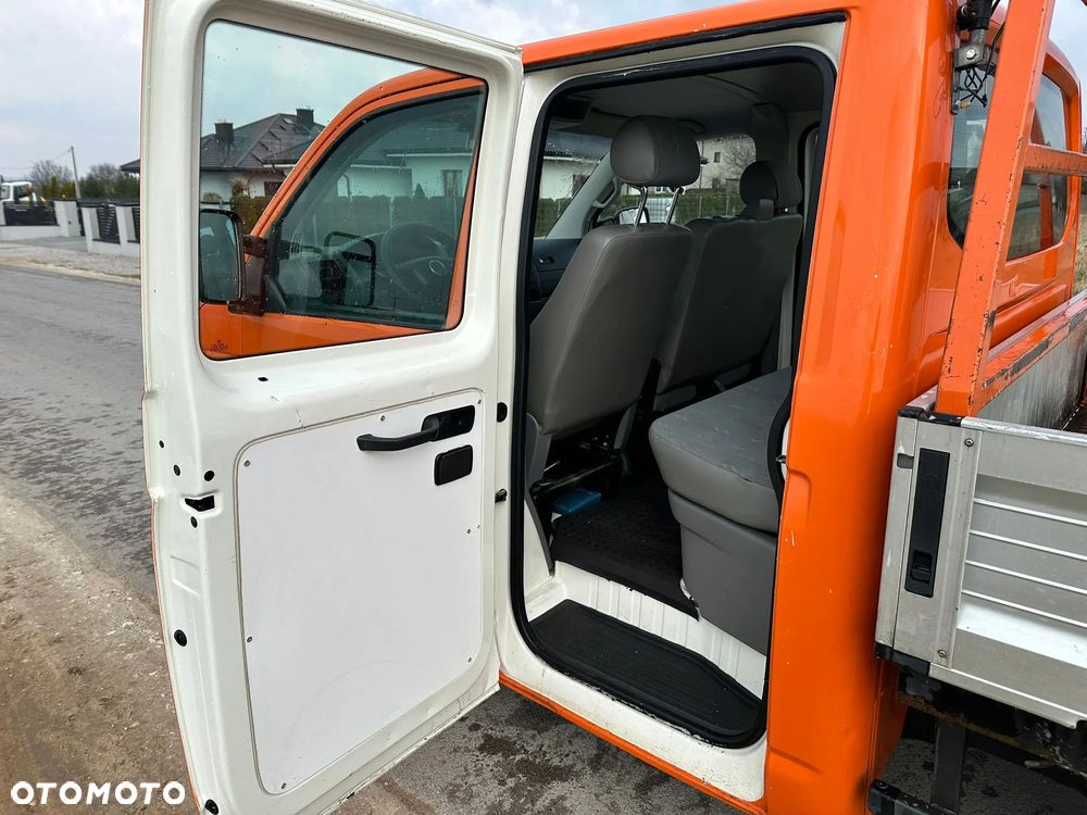 Volkswagen Transporter - 11