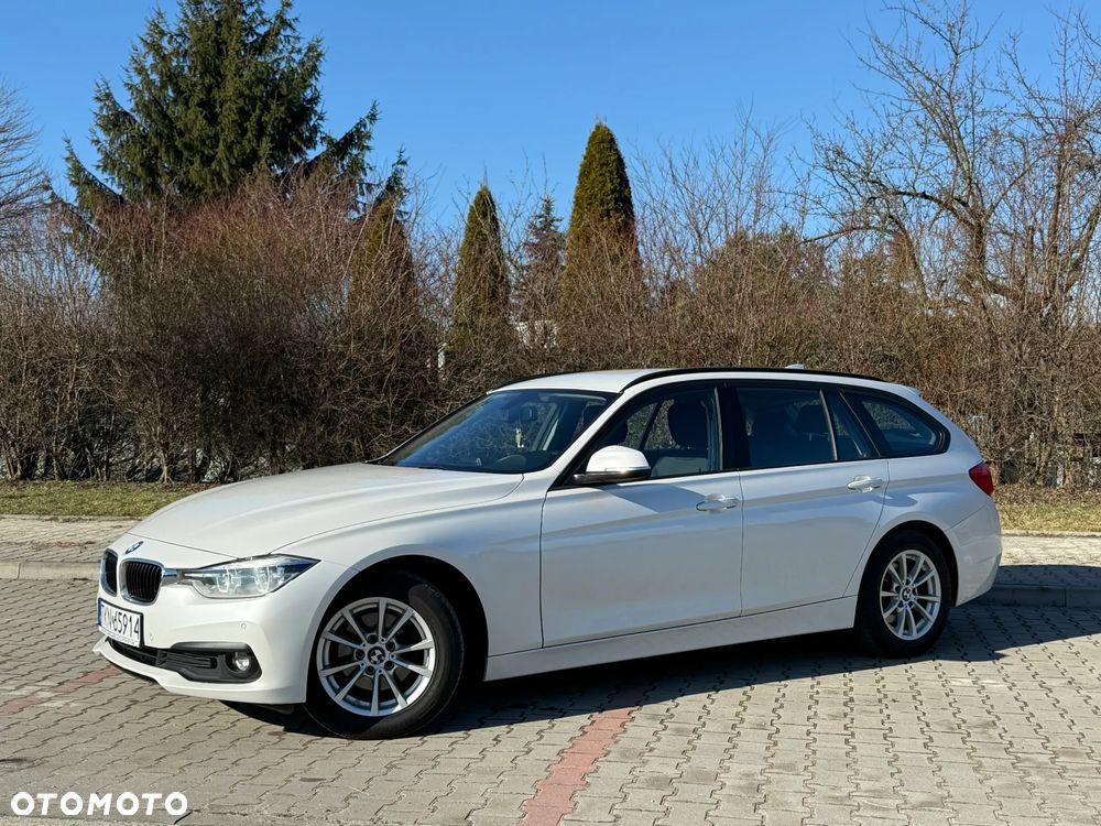 BMW Seria 3 318d M Sport Shadow - 11