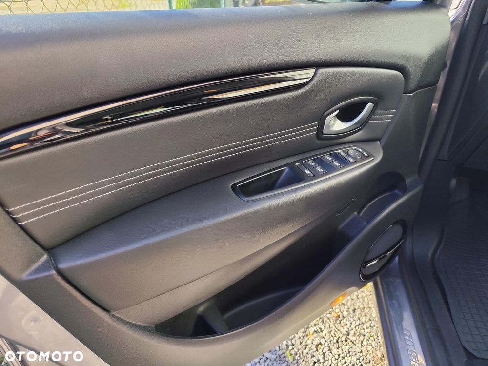 Renault Grand Scenic TCe 130 Bose Edition - 12