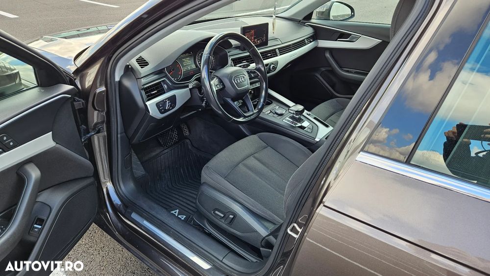 Audi A4 2.0 TDI quattro Stronic - 16