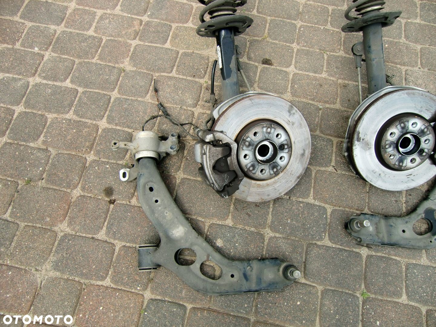 MACPHERSON LEWY PRAWY WAHACZ BMW F40 - 2