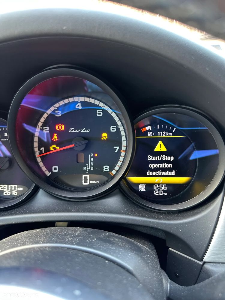 Porsche Macan Turbo - 18