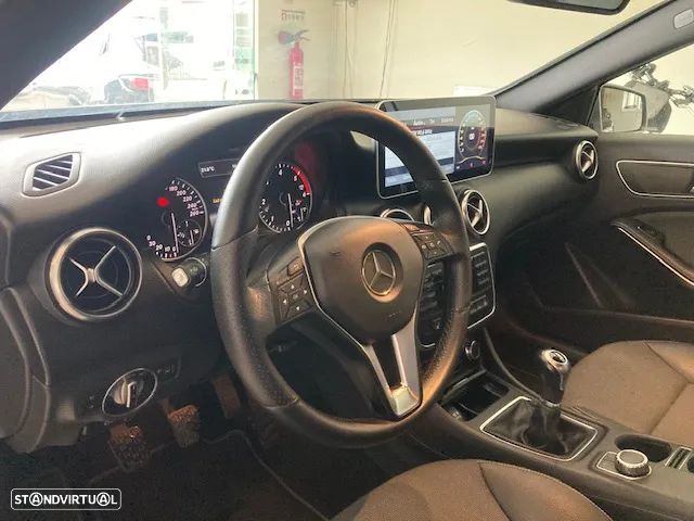 Mercedes-Benz A 180 CDI (BlueEFFICIENCY) Urban - 10