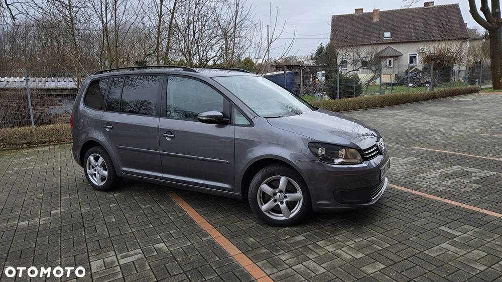 Volkswagen Touran 2.0 TDI Highline - 8
