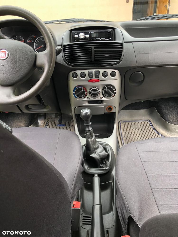 Fiat Punto 1.2 8V - 11