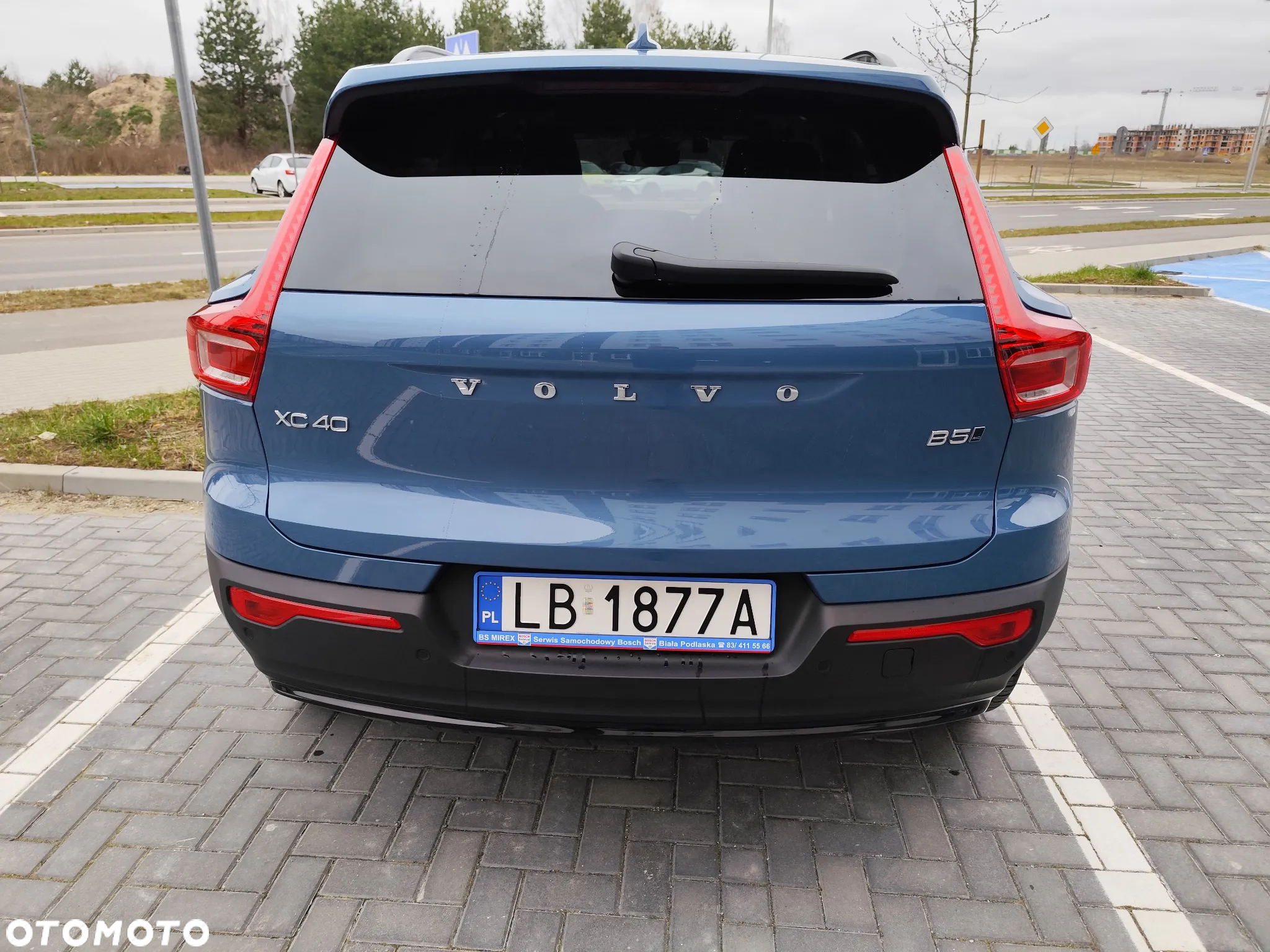 Volvo XC 40 B5 AWD Ultimate Dark - 4