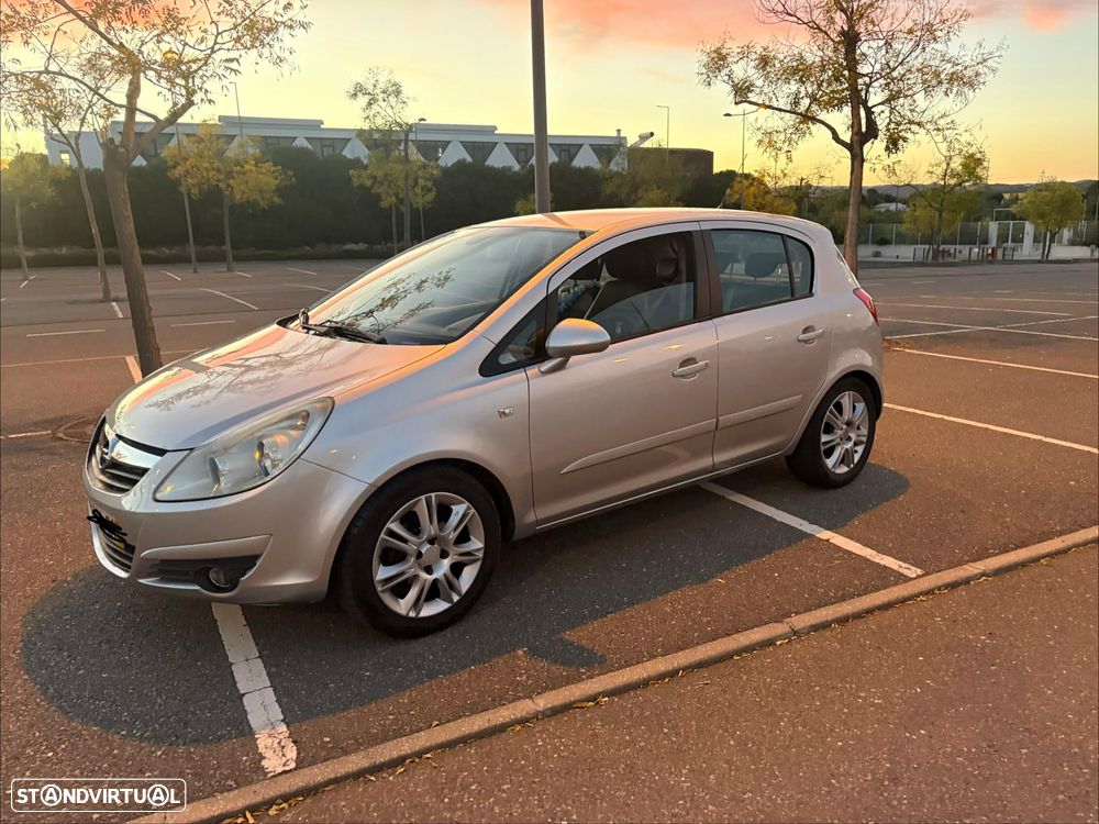 Opel Corsa 1.2 Enjoy - 1
