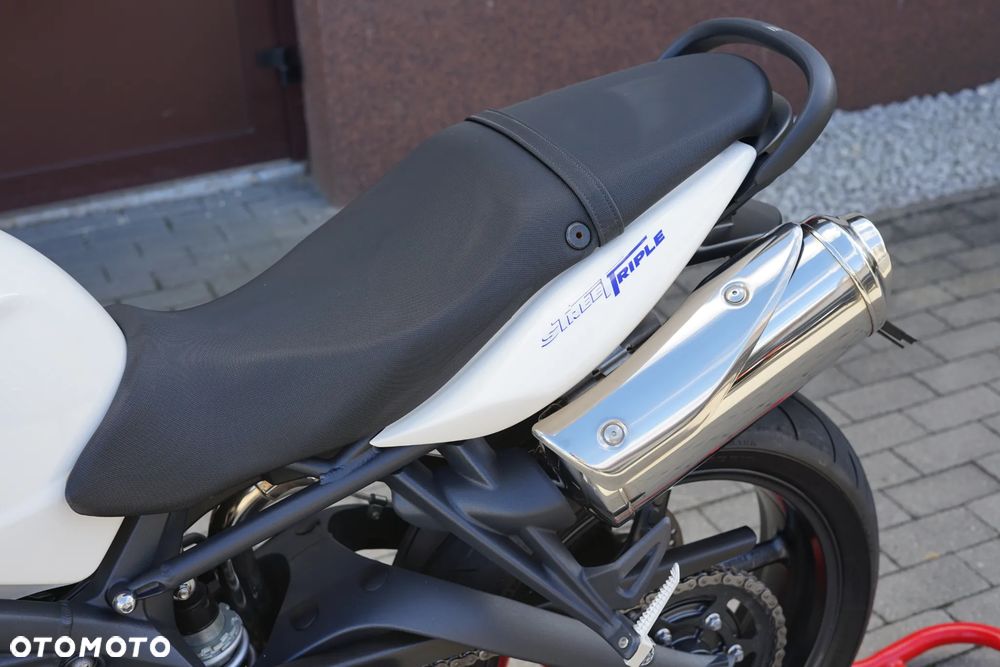 Triumph Street Triple - 22