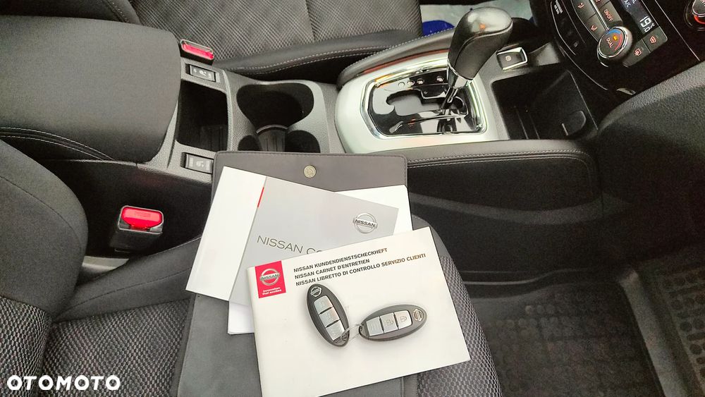 Nissan Qashqai 1.6 dCi Xtronic TEKNA+ - 32
