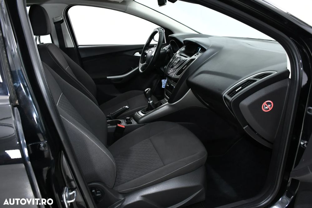Ford Focus Turnier 1.6 TDCi DPF Titanium - 14