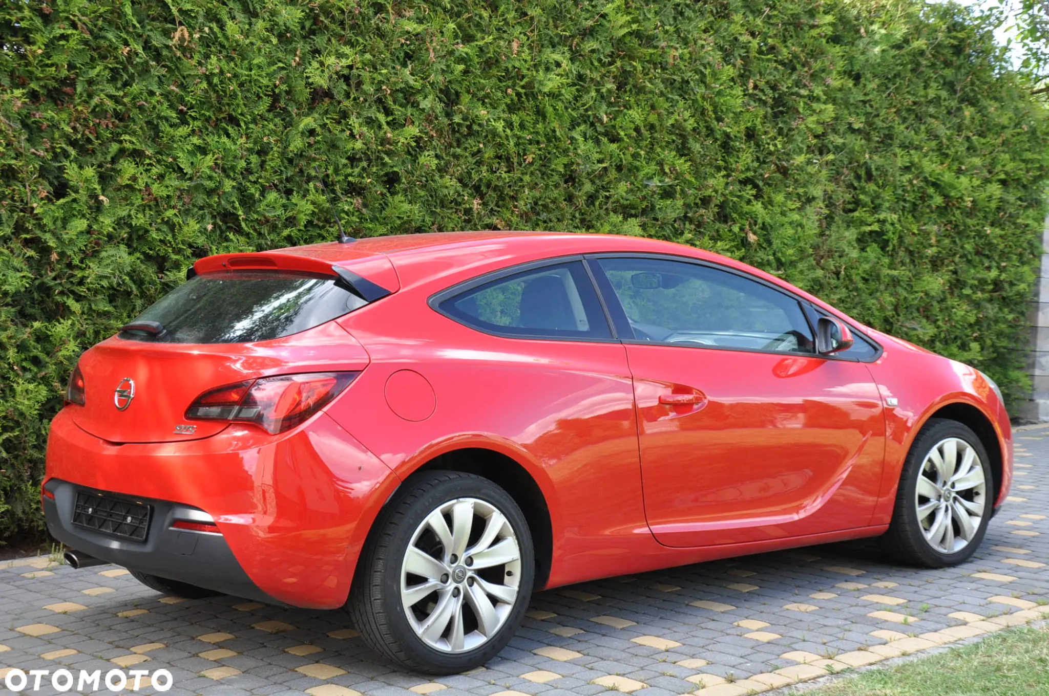 Opel Astra GTC 1.6 Turbo Sport - 17