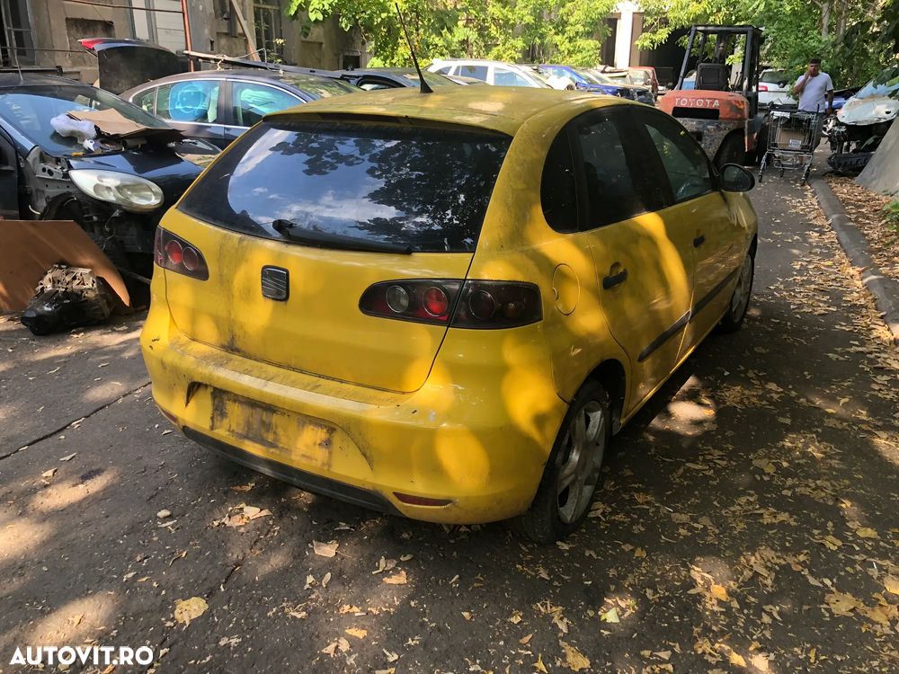 Dezmembrez Seat Ibiza facelift 2006 galben 1.2 12v benzina - 9