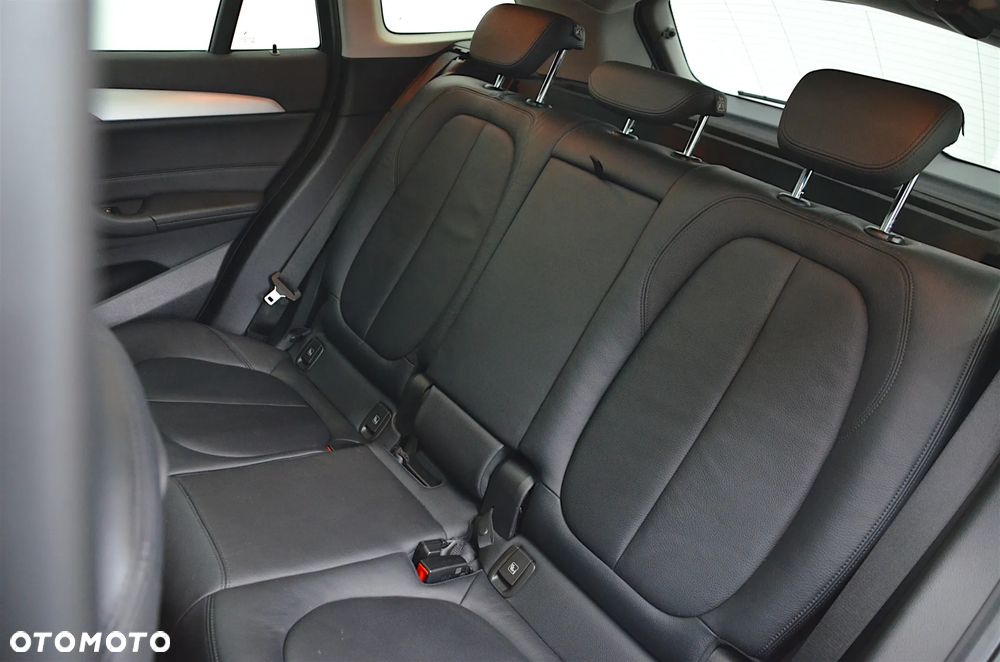 BMW X1 sDrive18i Advantage - 15
