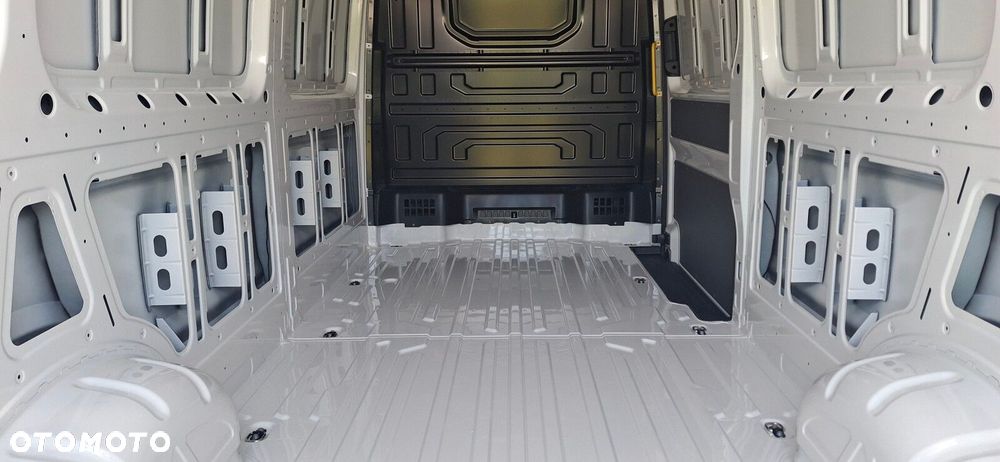 Volkswagen Crafter 2.0 TDI 177 KM Manual - 18