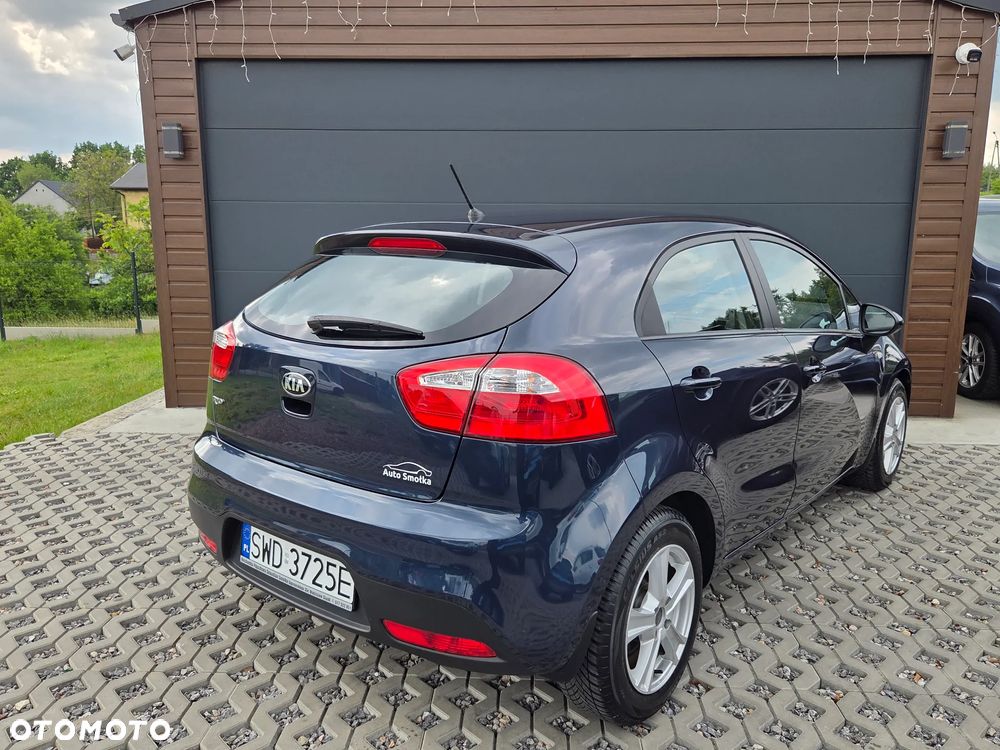Kia Rio - 4