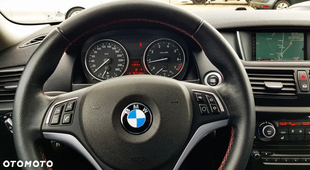 BMW X1 sDrive20i Sport Line - 14