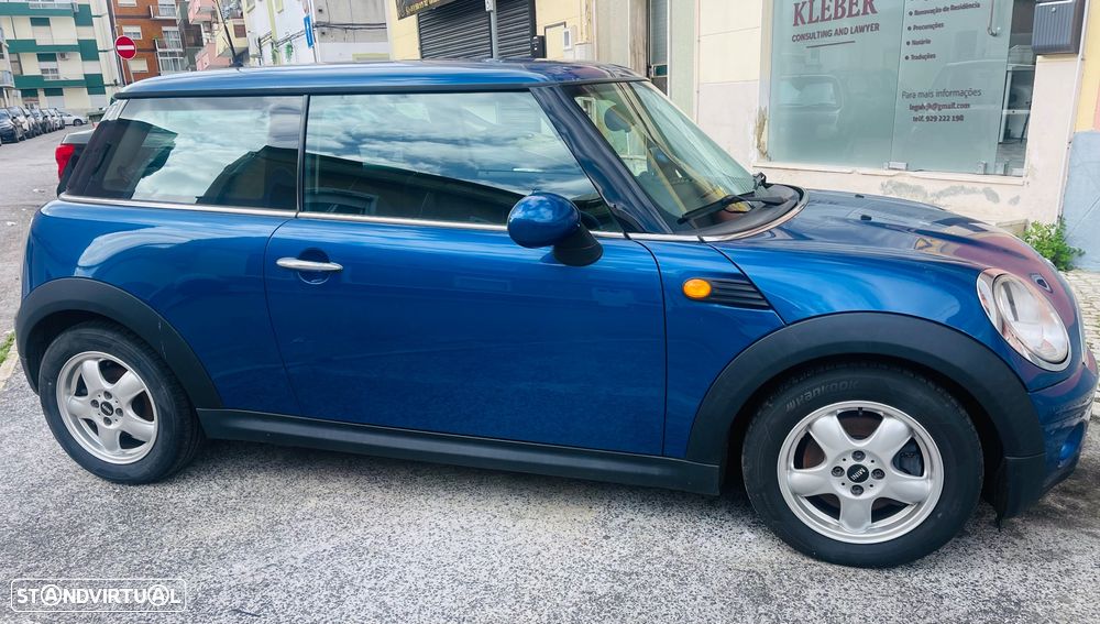 MINI 3 Portas Cooper D - 3