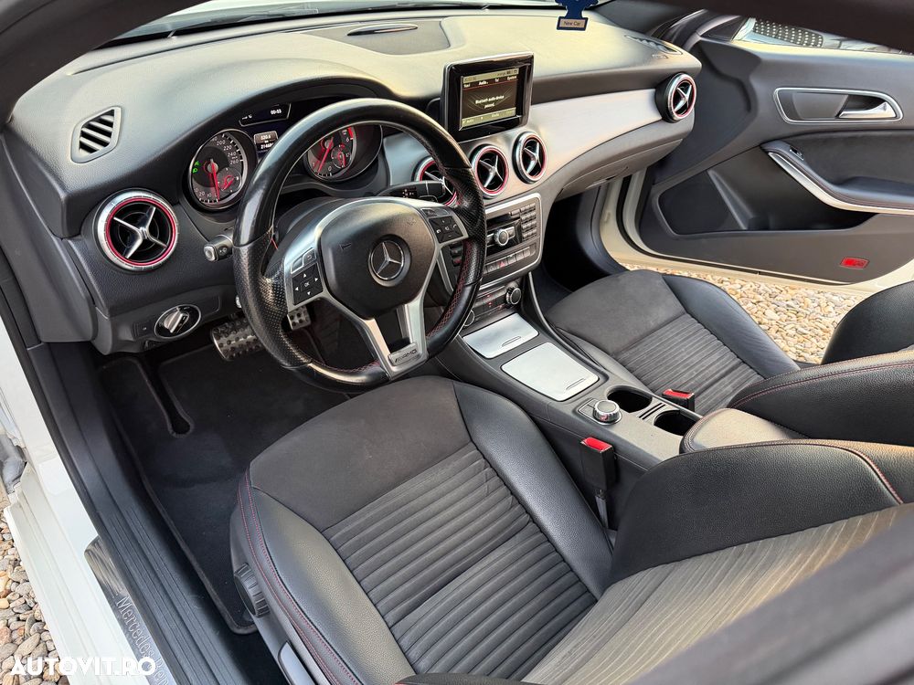 Mercedes-Benz CLA 220 CDI 7G-DCT AMG Line - 9
