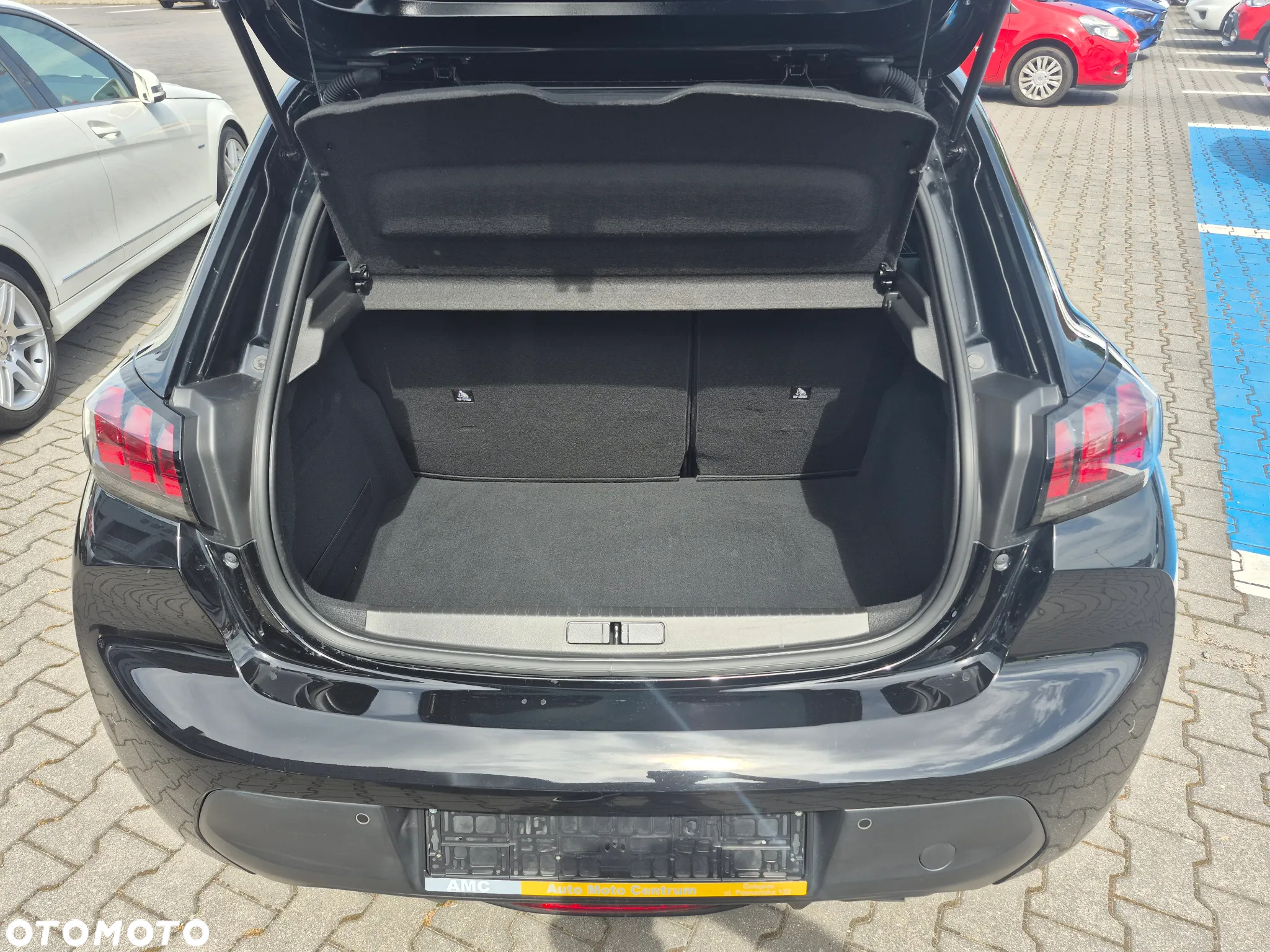Peugeot 208 PureTech 100 EAT8 Allure - 6