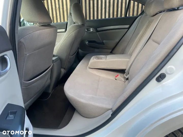 Honda Civic 1.8 Executive - 9