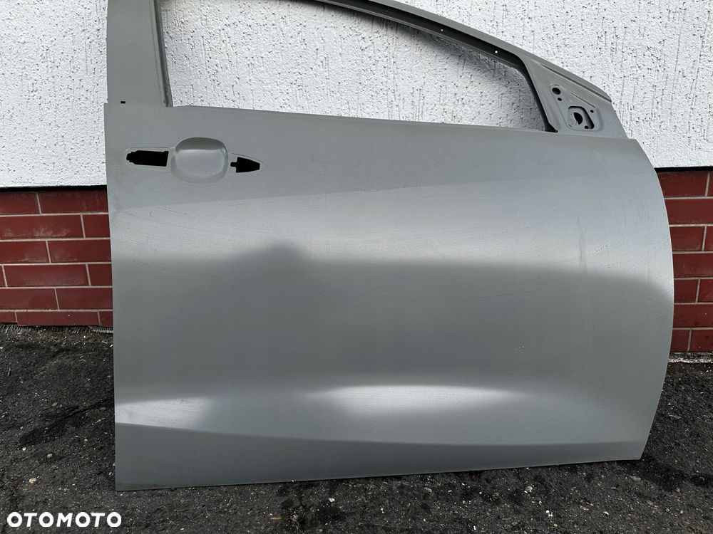 drzwi przód prawe toyota yaris iv 20- - 5