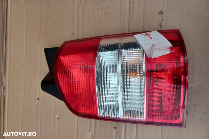 Lampa / Tripla stop dreapta pe aripa Volkswagen VW Transporter T5 [20 - 7