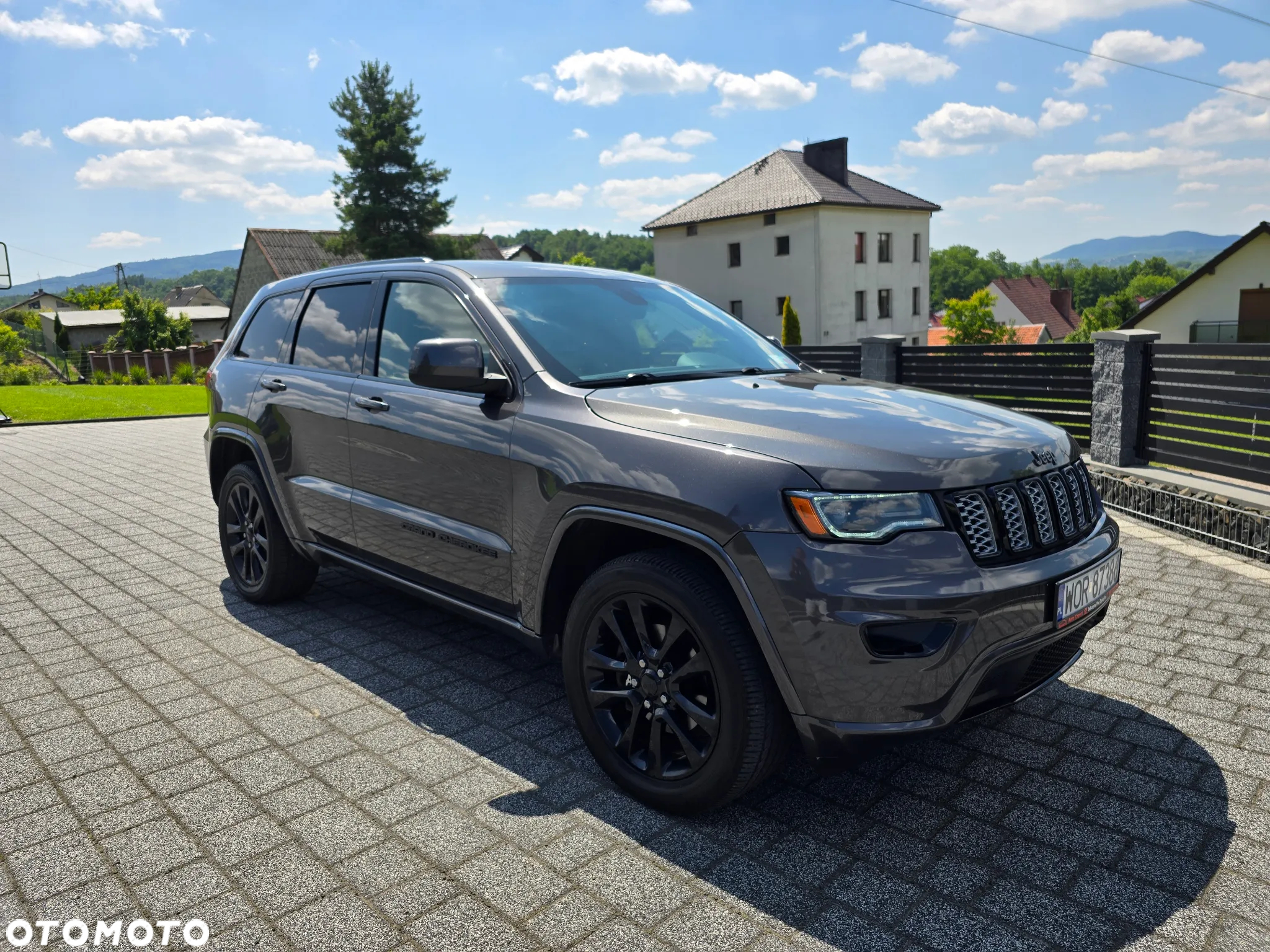 Jeep Grand Cherokee - 2