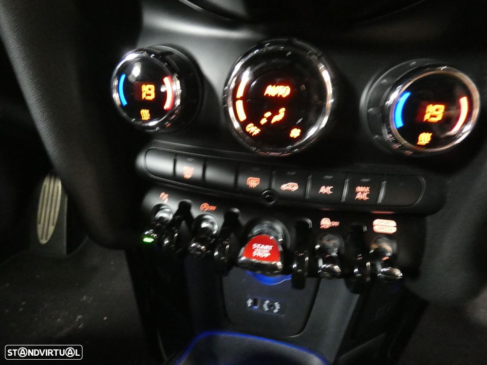 MINI 3 Portas Cooper D Auto - 22