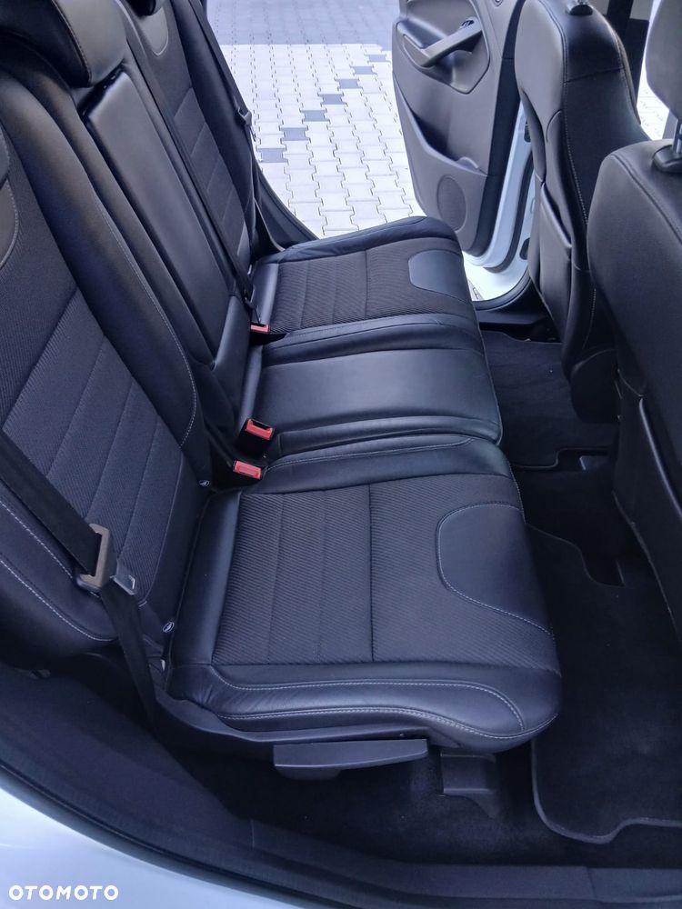 Ford Kuga - 18