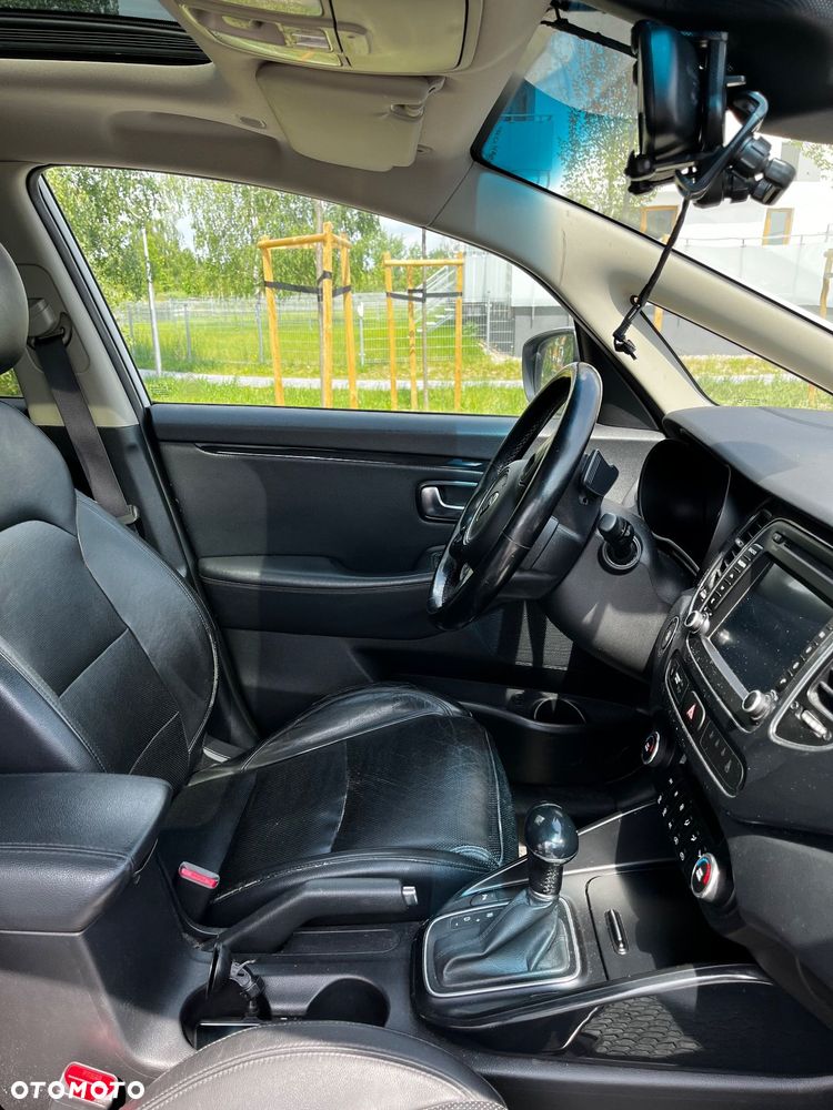Kia Carens 1.7 CRDi XL - 12