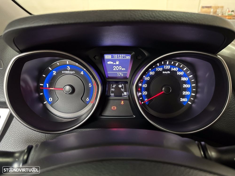 Hyundai i30 CW - 15