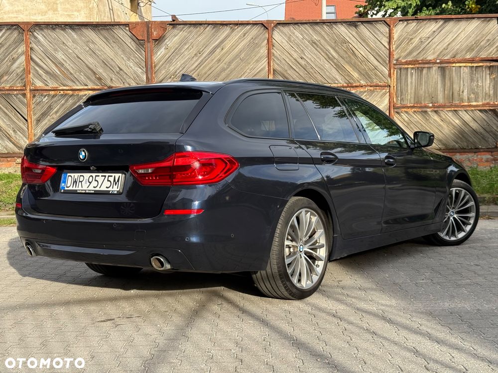 BMW Seria 5 520d xDrive Luxury Line sport - 11