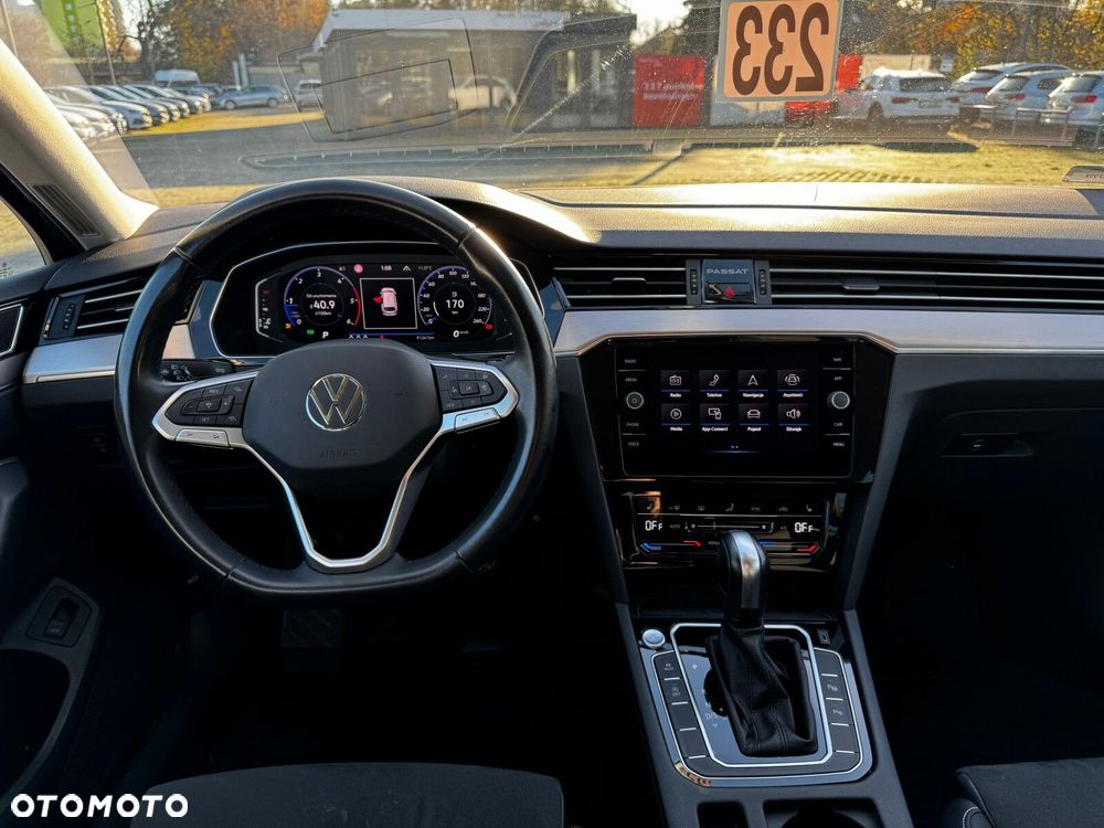 Volkswagen Passat Variant 2.0 TDI Elegance DSG - 12