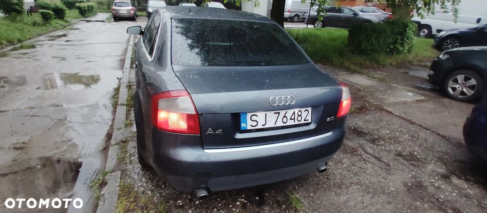 Audi A4 Limousine - 3