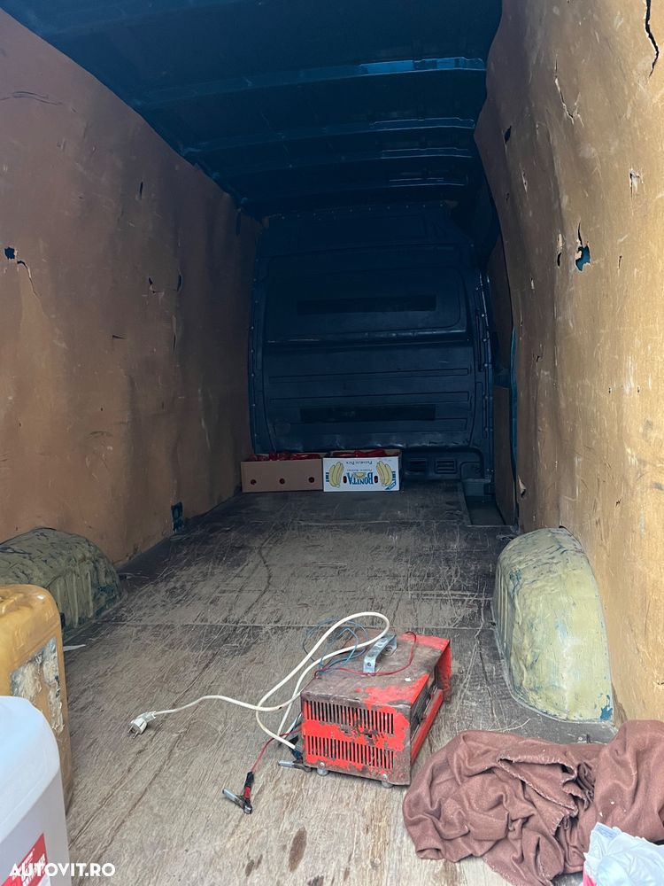 Mercedes-Benz Sprinter - 4