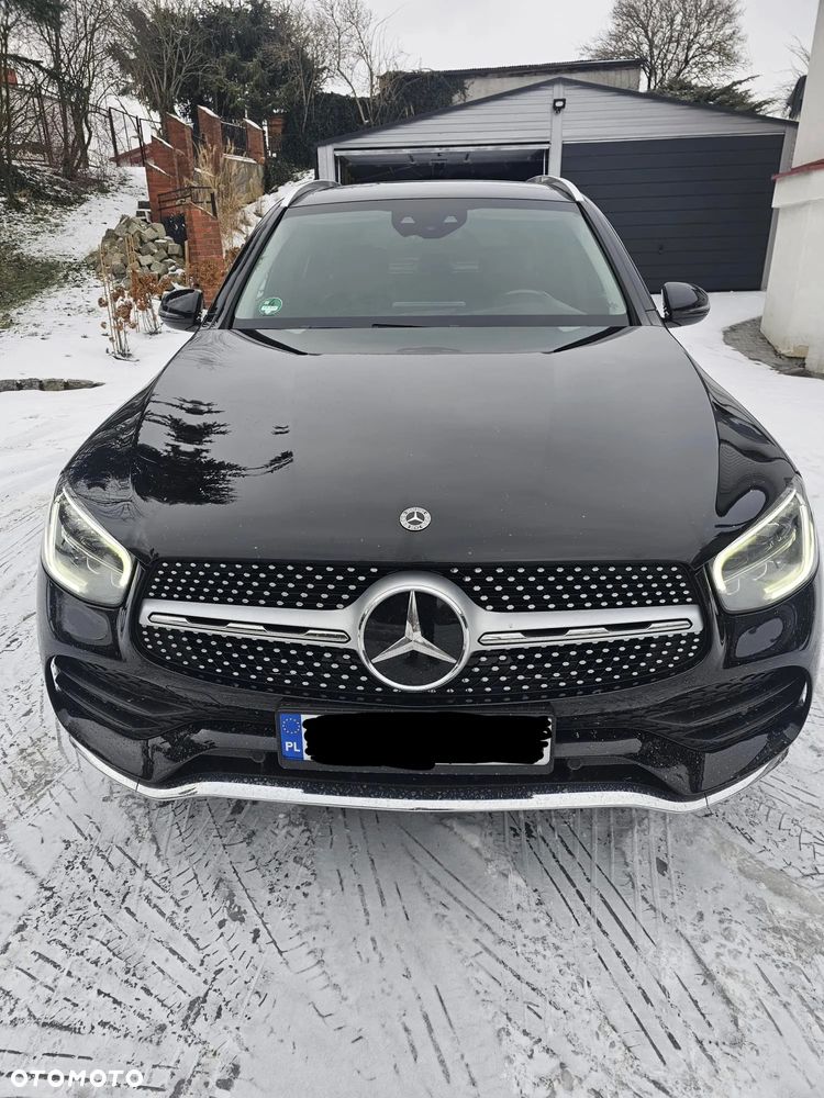 Mercedes-Benz GLC 300 e 4-Matic AMG Line - 1
