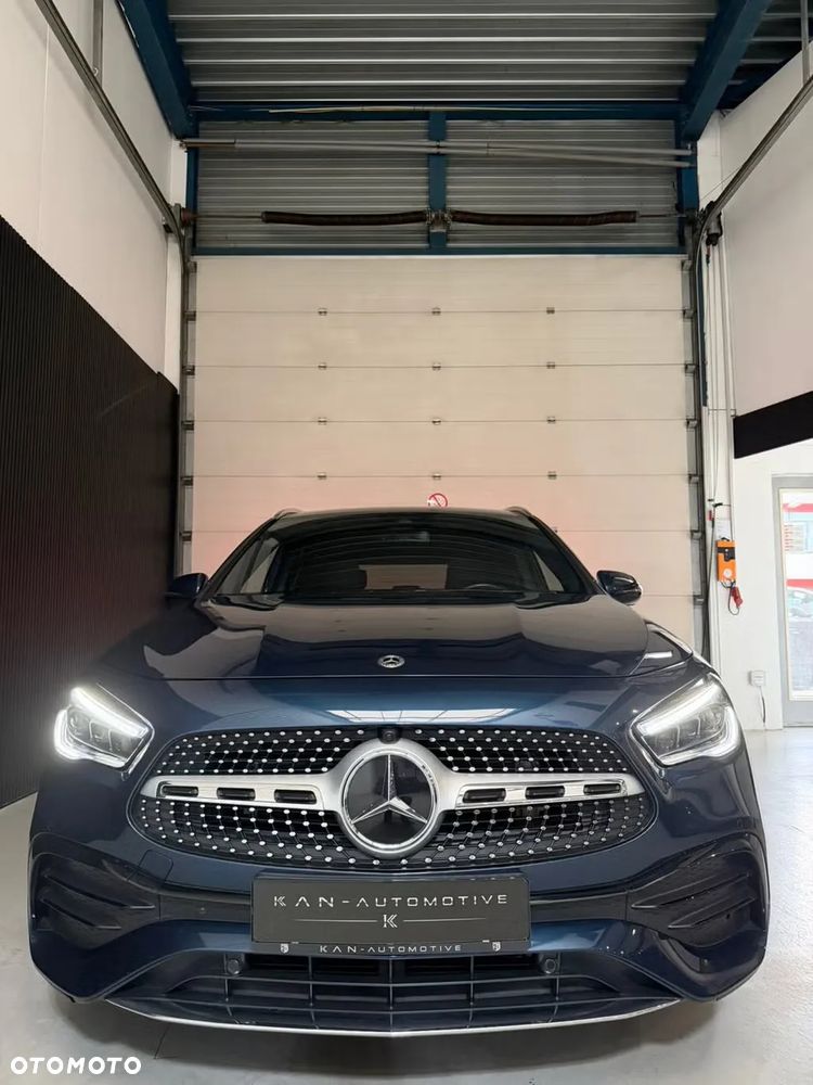 Mercedes-Benz GLA - 3
